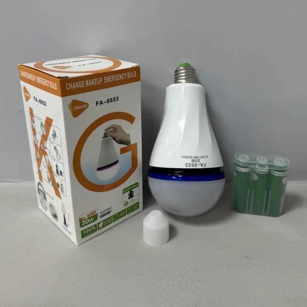 LED Лампа OKGO FA-6933 з акумулятором  (E27/30W/4W от АКБ/3*18650/up6 Hours/6800K/CC500mA)