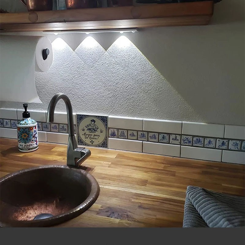 Сенсорний світильник LED з датчиком руху MZ-L1602 (40*10*300mm) (Black)-3