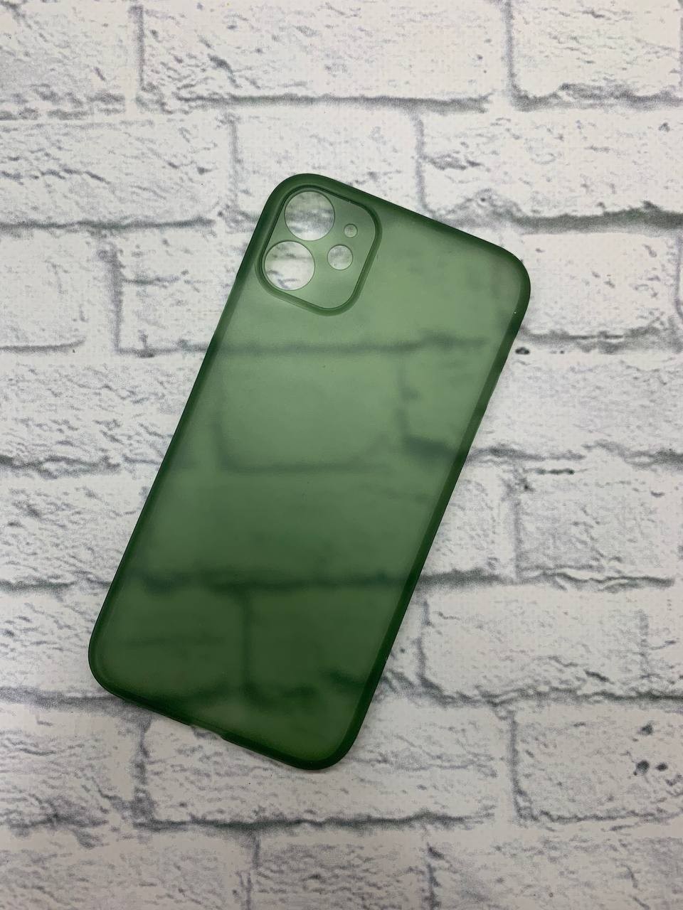 Накладка Matt 0.3 для Iphone 11 зелена-0