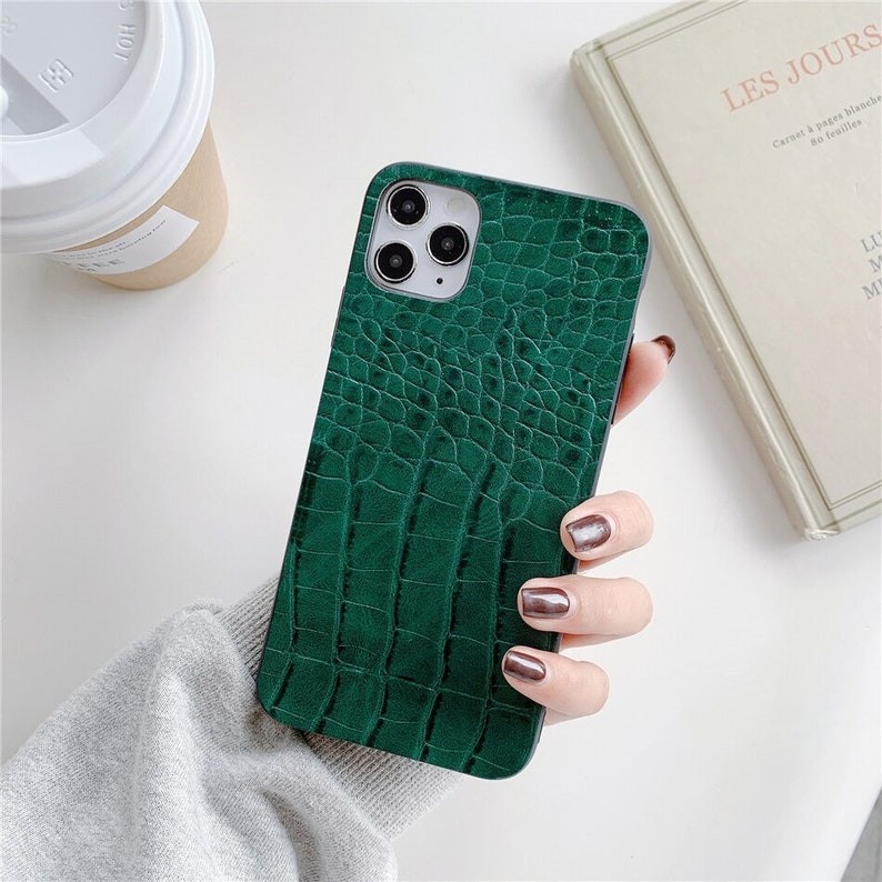 Накладка Retro Crocodile для Iphone 13 Pro Max (Green)-0