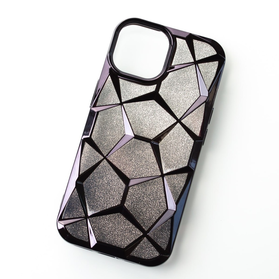 Накладка THREE-DIMENSIONAL DIAMOND для iPhone 16 Pro Max (чорна)-0