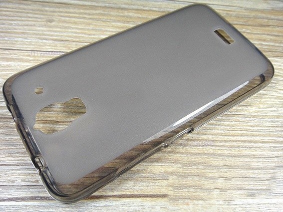 Накладка для Huawei Ascend Y3 чорн (силікон)-0